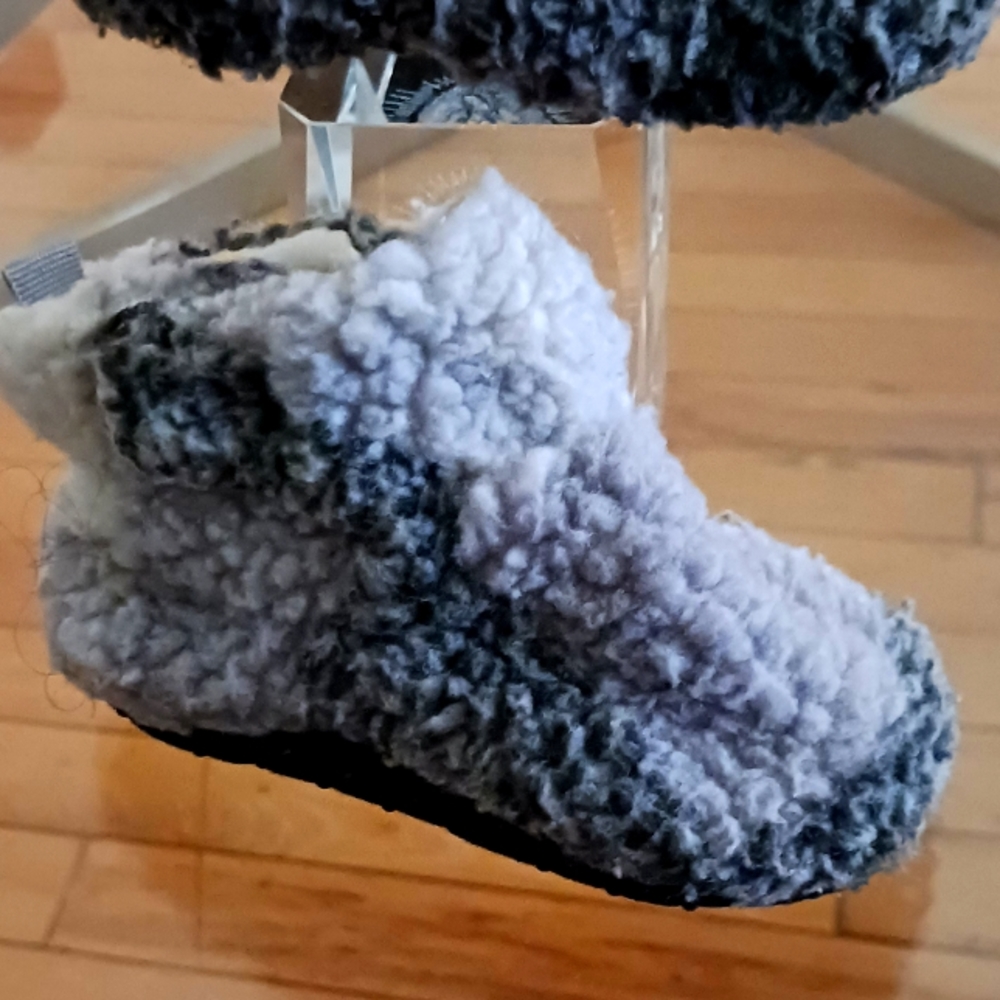 Toddler boys booties